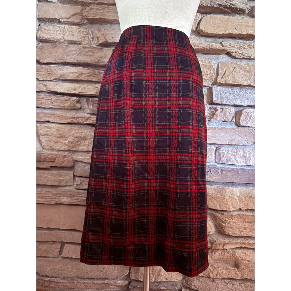Cape Cod Sportswear Red Black Plaid Pleated Midi Skirt Elastic Waist Size 10